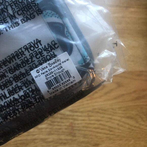 Vera Bradley Petite Zip-Around Wallet Shore Enough NWT - Picture 5 of 5